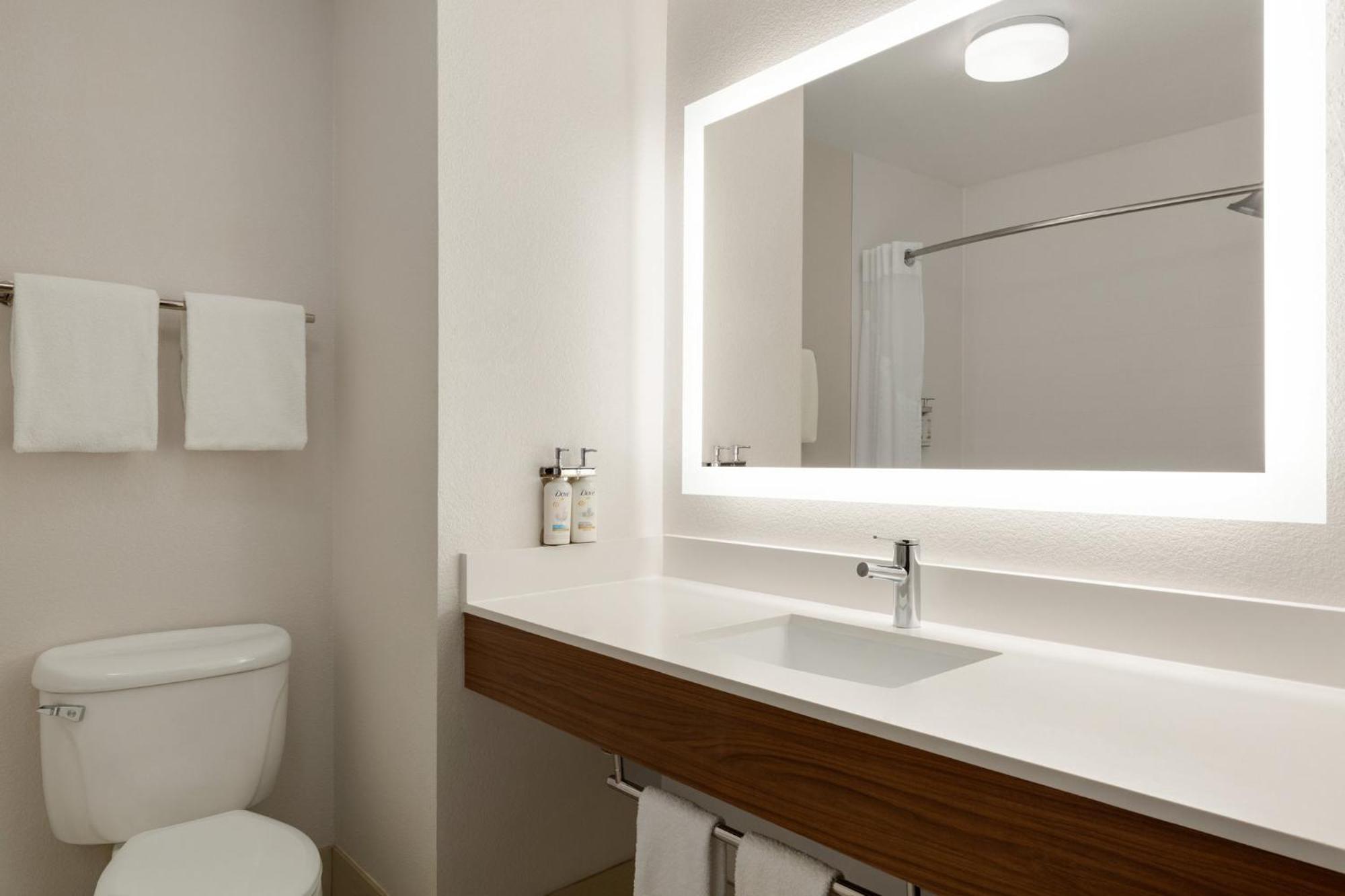 Holiday Inn Express- West Sacramento By Ihg Bagian luar foto