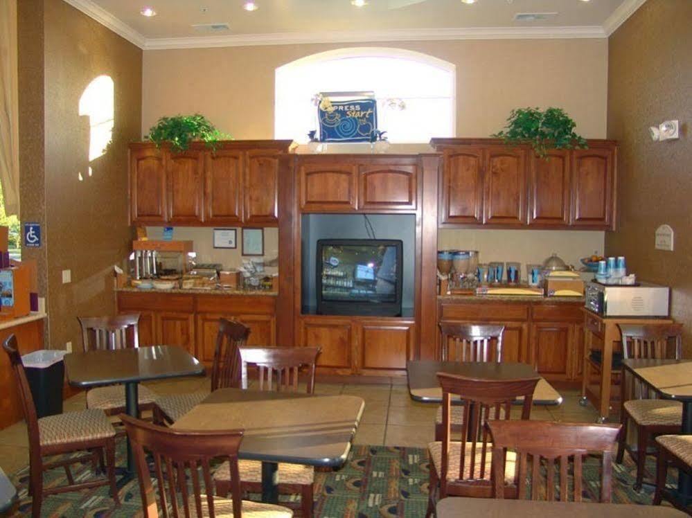 Holiday Inn Express- West Sacramento By Ihg Bagian luar foto